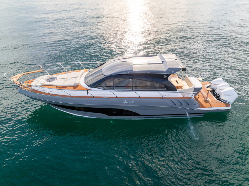 Hanover Yachts photo 415 drone DIGIGEN – Hanover-2 affordable Luxury boats with Best Selling Boats - Shop and buy used or new boats at Best Selling Boats.