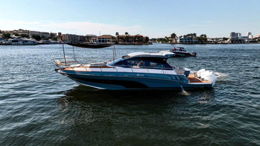 Hanover Yachts photo 415 drone DRONE40 affordable Luxury boats with Best Selling Boats - Shop and buy used or new boats at Best Selling Boats.