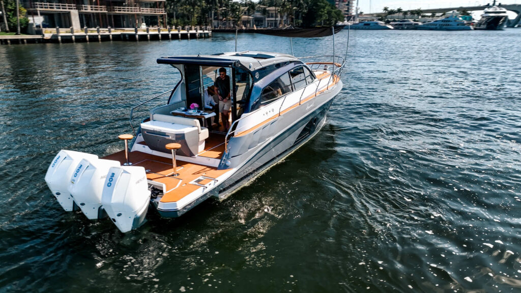 Hanover Yachts photo 415 drone DRONE44 affordable Luxury boats with Best Selling Boats - Shop and buy used or new boats at Best Selling Boats.