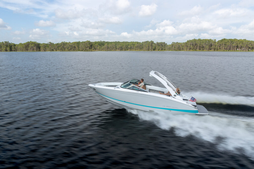 Regal Drone ls6_running_19_1467-2k Shop and buy New or Used boats at Best Selling Boats - Shop and buy used or new boats at Best Selling Boats.