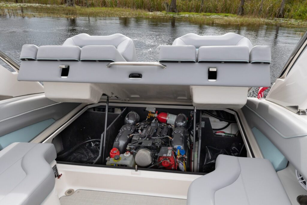 Regal Engines download-33 Shop and buy New or Used boats at Best Selling Boats - Shop and buy used or new boats at Best Selling Boats.