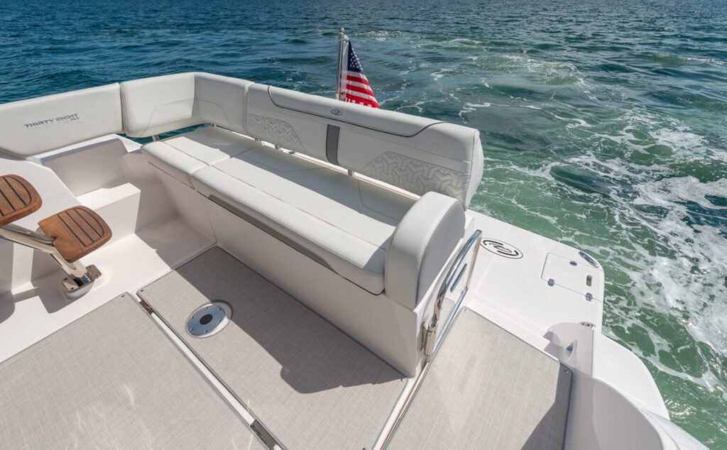 Regal Exterior 38fly_inset_22_157-2k-1536×951 Shop and buy New or Used boats at Best Selling Boats - Shop and buy used or new boats at Best Selling Boats.