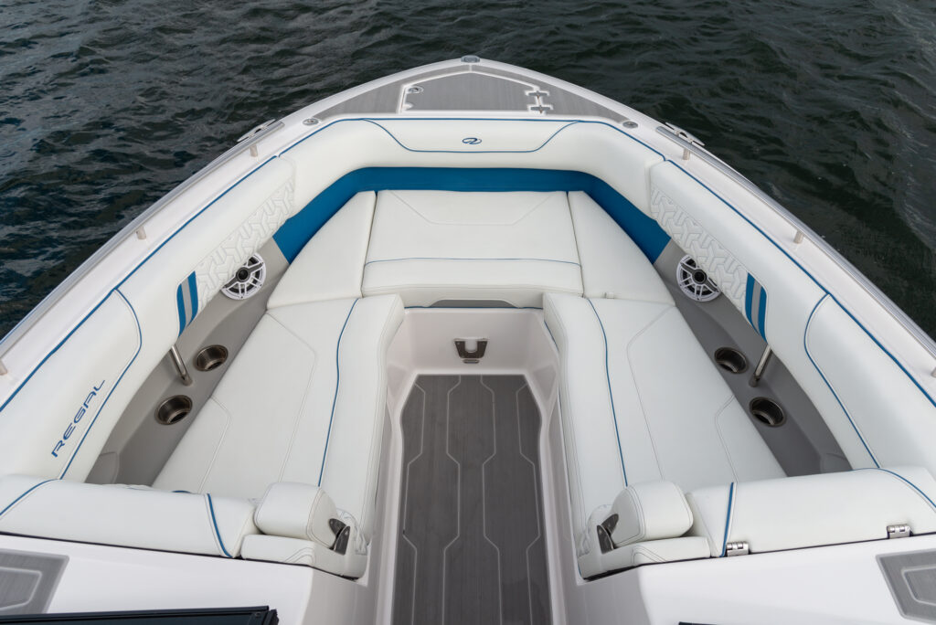 Regal Exterior LS9_insets_23_1836-2k-1 Shop and buy New or Used boats at Best Selling Boats - Shop and buy used or new boats at Best Selling Boats.