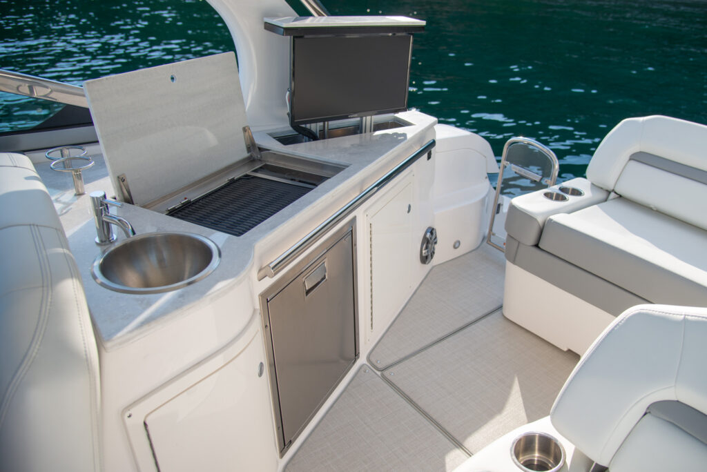 Regal Interior download Shop and buy New or Used boats at Best Selling Boats - Shop and buy used or new boats at Best Selling Boats.