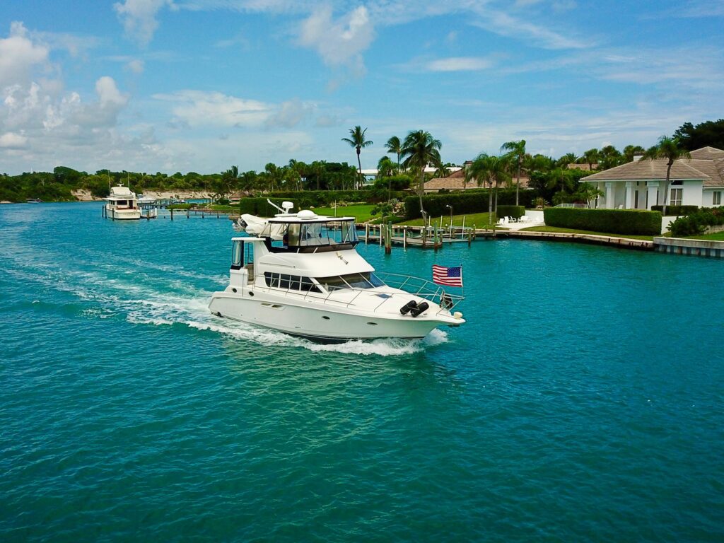 2000-silverton-442-cockpit-motor-yacht-power-9537825-20240907131404095-1_XLARGE.jpg - Shop and buy used or new boats at Best Selling Boats.