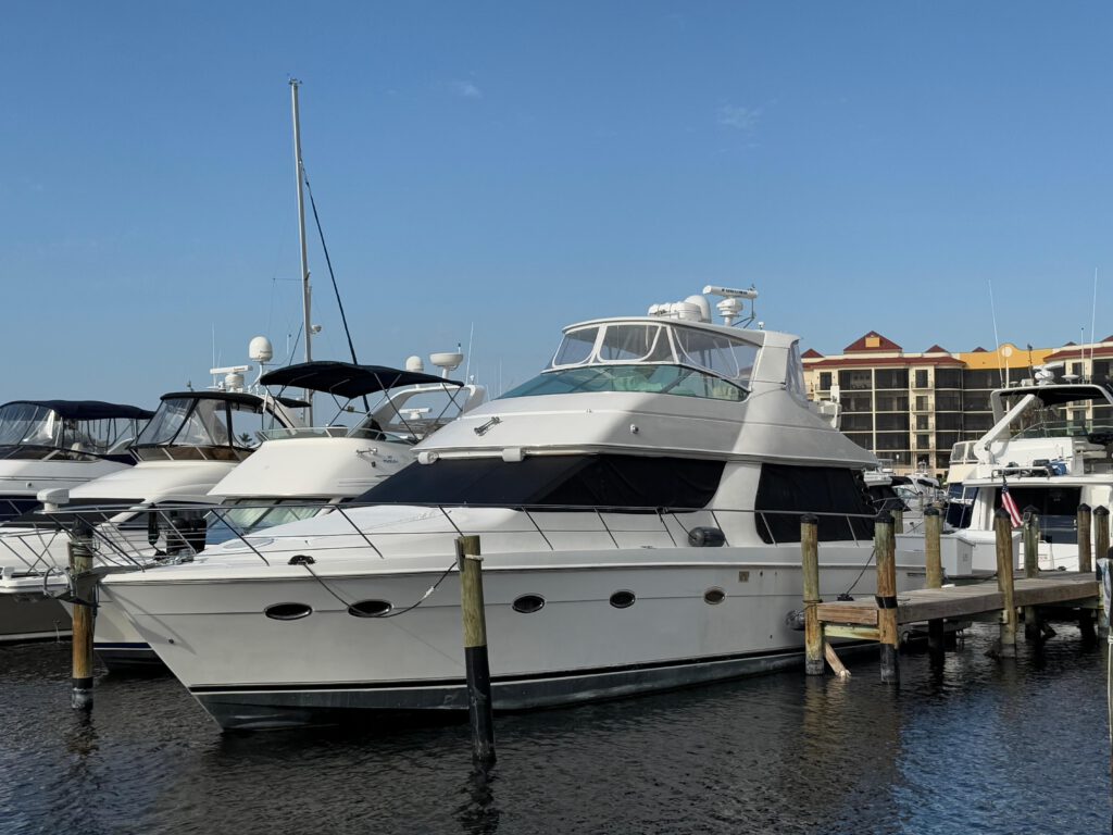 2002-carver-530-voyager-pilothouse-power-9682972-20250213154338765-1_XLARGE.jpg - Shop and buy used or new boats at Best Selling Boats.