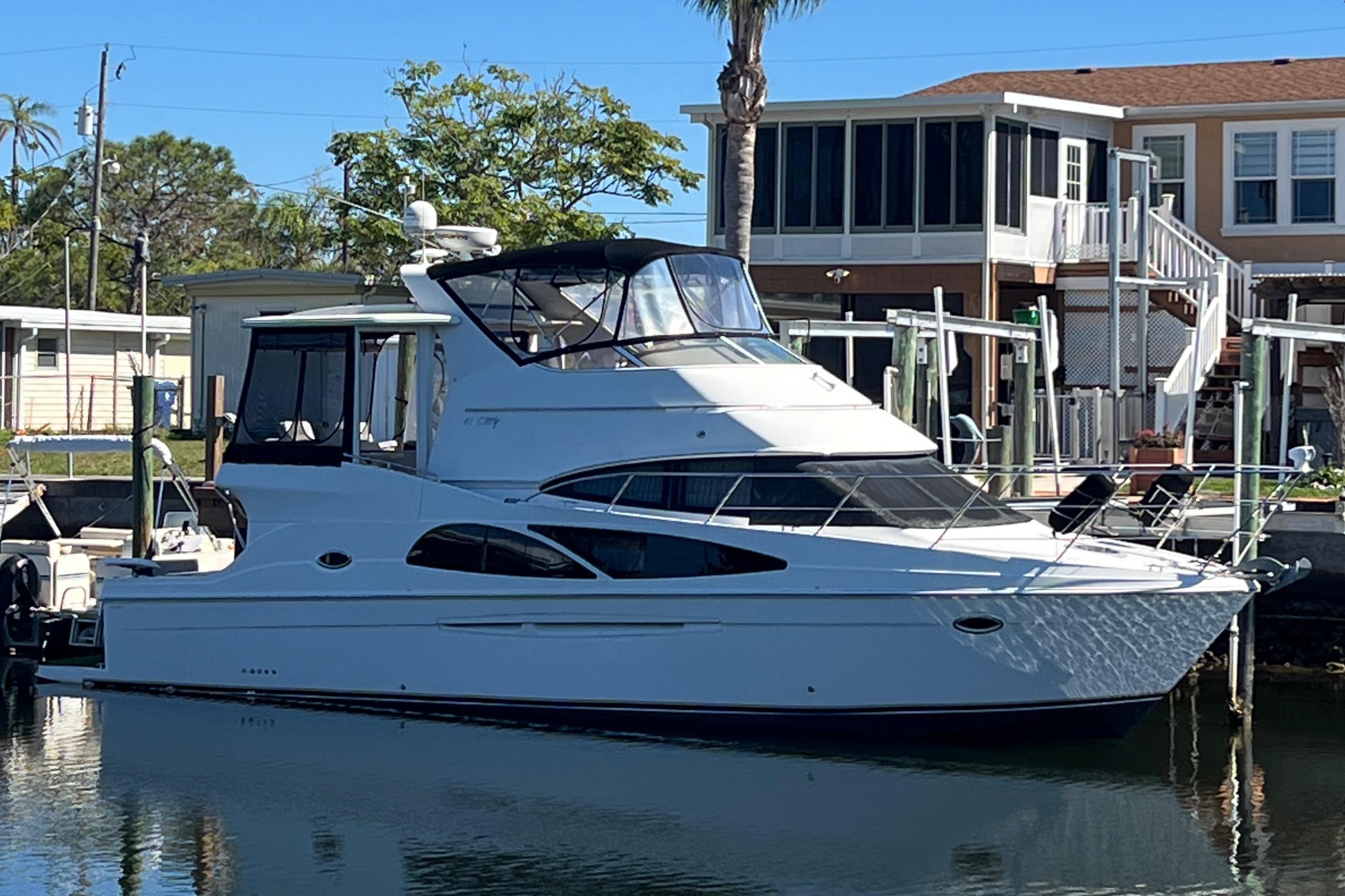 2005-carver-41-cockpit-motor-yacht-power-9690967-20250222084812137-1_XLARGE.jpg - Shop and buy used or new boats at Best Selling Boats.