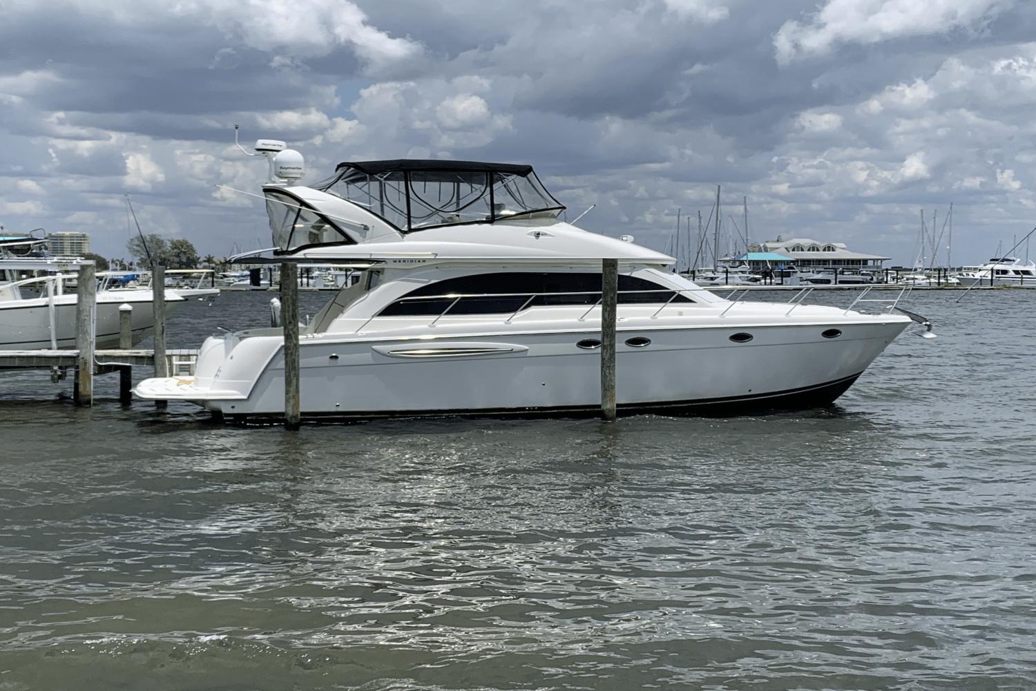 2005-meridian-411-sedan-power-9382000-963483124-0-220520241308-0.png - Shop and buy used or new boats at Best Selling Boats.