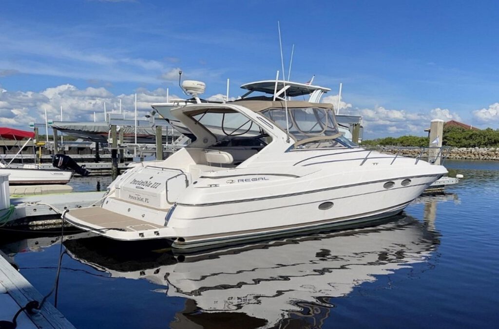 2005-regal-3560-commodore-power-9610293-20241112103931645-1_XLARGE.jpg - Shop and buy used or new boats at Best Selling Boats.