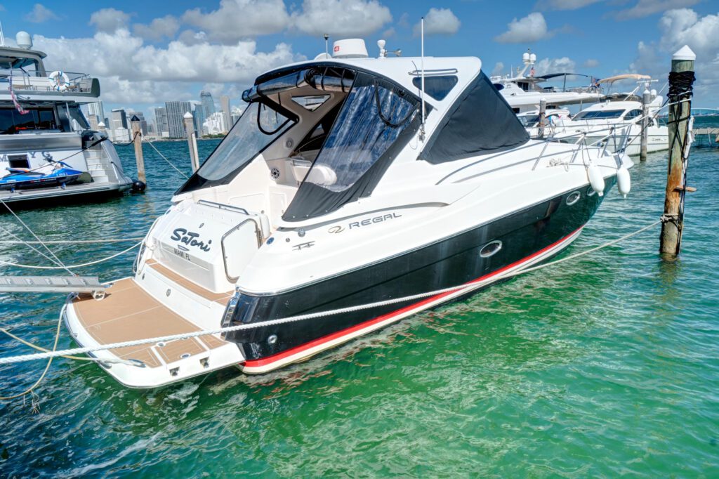 2006-regal-3560-commodore-power-9379529-20240505180623576-1_XLARGE.jpg - Shop and buy used or new boats at Best Selling Boats.