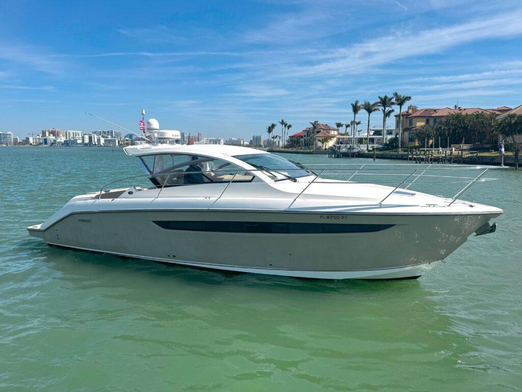 2015-pursuit-sc-365i-sport-coupe-power-9692962-20250227061257930-1_XLARGE.jpg - Shop and buy used or new boats at Best Selling Boats.