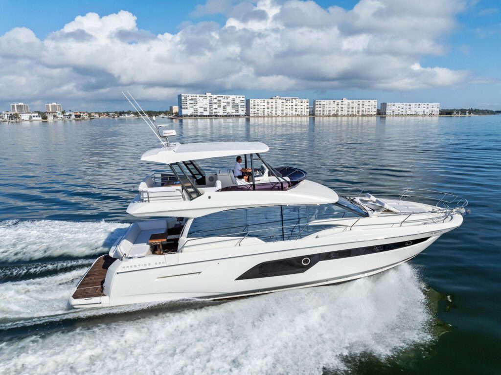 2019-prestige-520-flybridge-power-9645742-972299386-0-311220241134-11.jpg - Shop and buy used or new boats at Best Selling Boats.