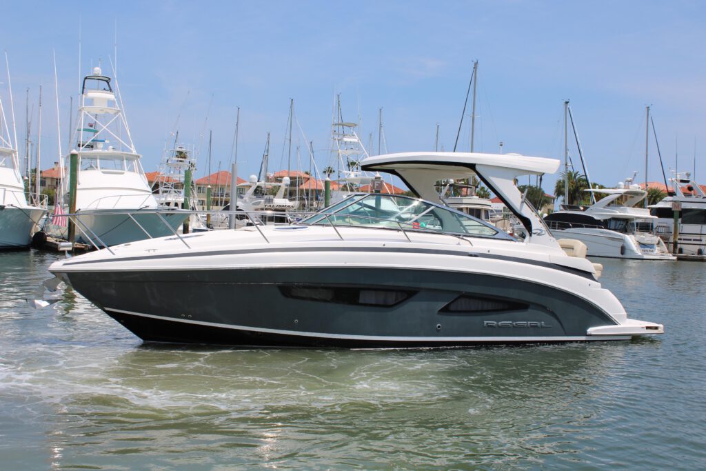 2019-regal-33-express-power-9489765-20240731134000747-1_XLARGE.jpg - Shop and buy used or new boats at Best Selling Boats.