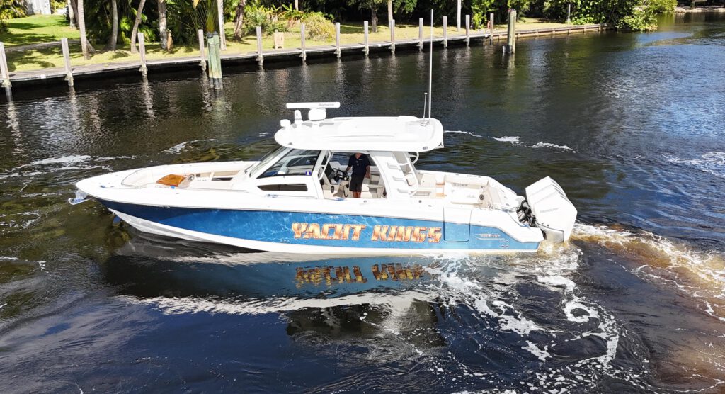 2020-boston-whaler-350-realm-power-9632126-20241210074227944-1_XLARGE.jpg - Shop and buy used or new boats at Best Selling Boats.