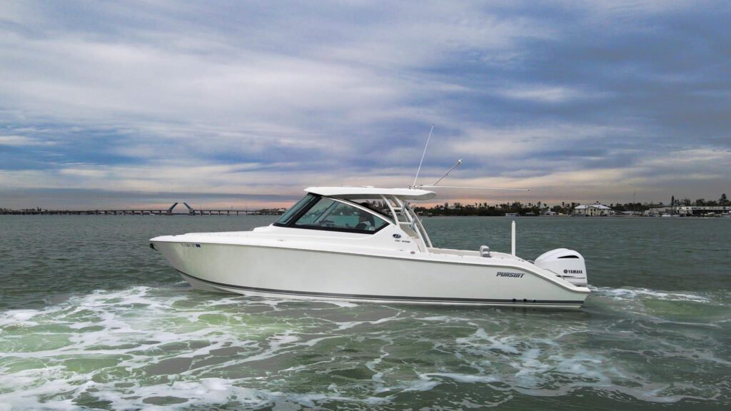 2020-pursuit-dc-295-dual-console-power-9662291-20250123065831949-1_XLARGE.jpg - Shop and buy used or new boats at Best Selling Boats.