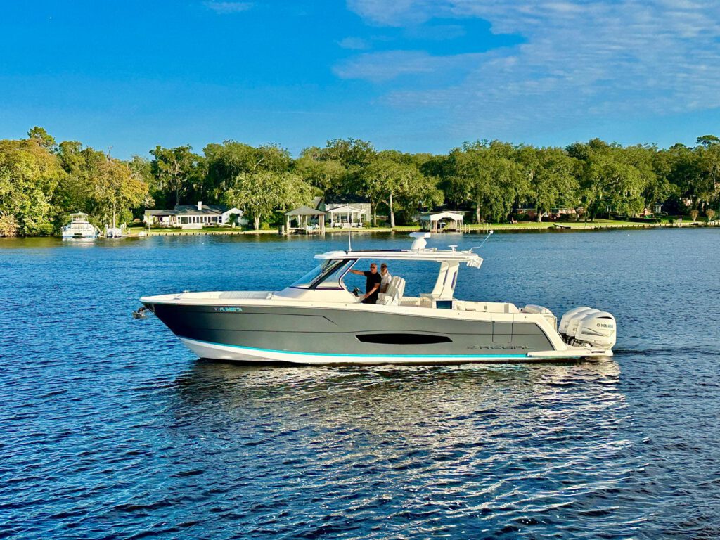 2021-regal-38-sav-power-9613471-20241119064440240-1_XLARGE.jpg - Shop and buy used or new boats at Best Selling Boats.