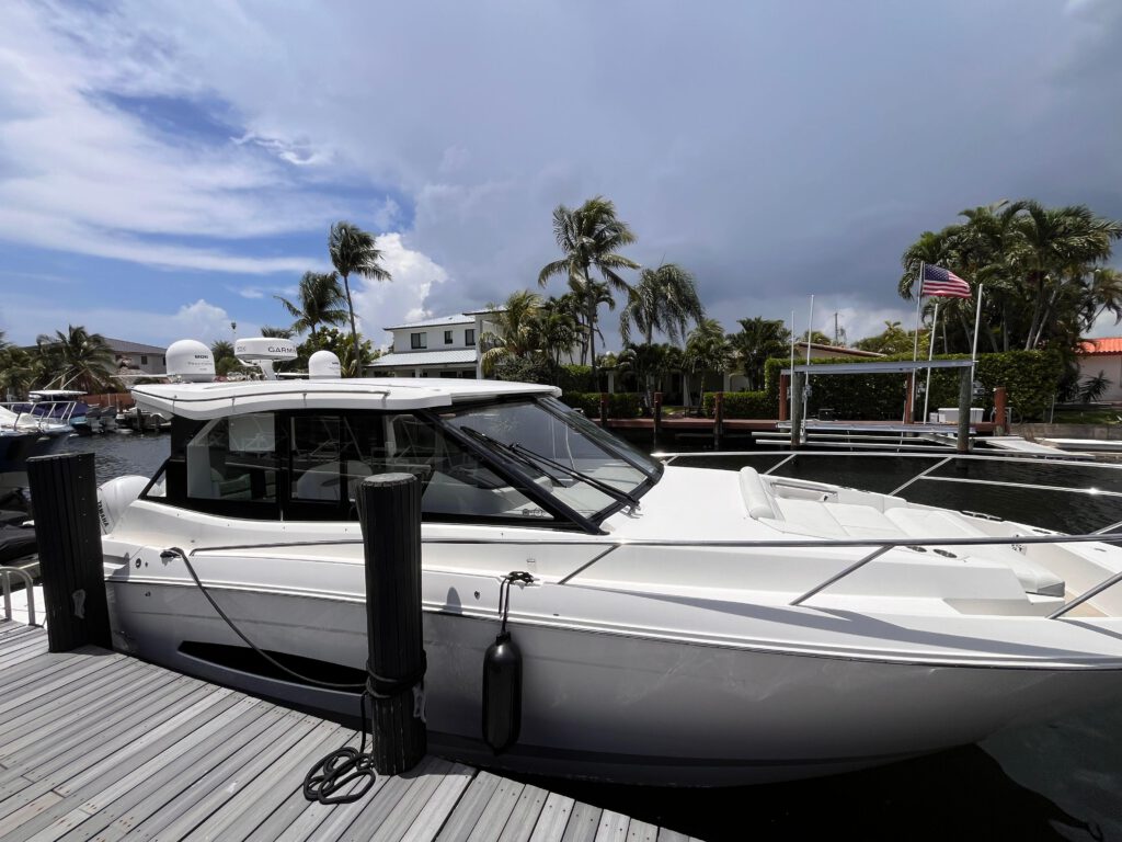 2022-regal-36-xo-power-9696466-974441905-0-270220251214-1.jpg - Shop and buy used or new boats at Best Selling Boats.