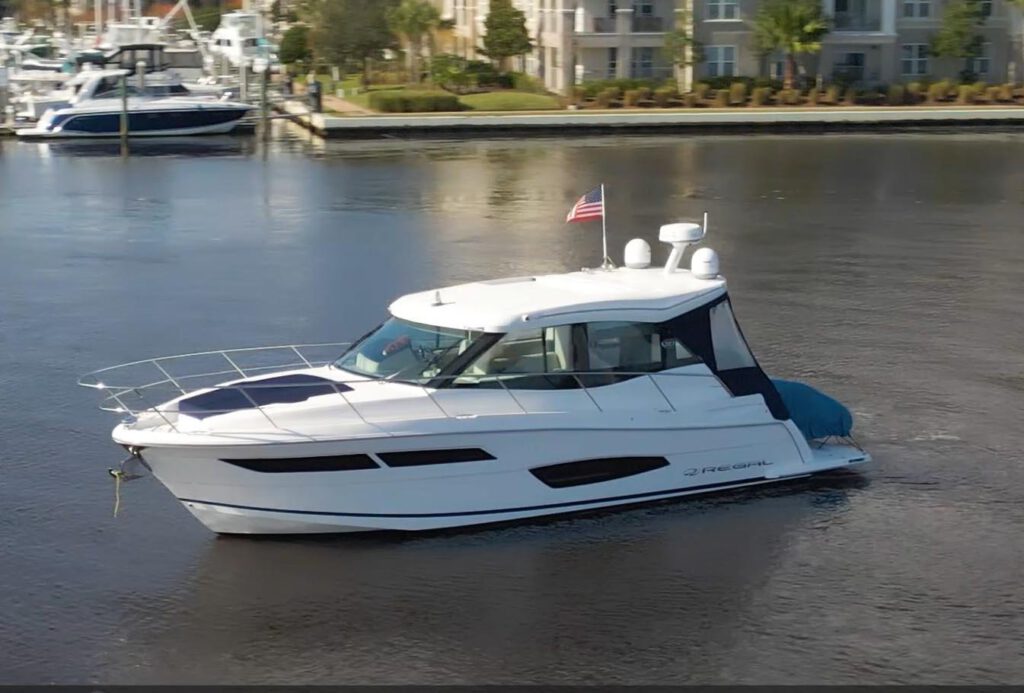 2022-regal-38-grande-coupe-power-9634959-20250215132439465-1_XLARGE.jpg - Shop and buy used or new boats at Best Selling Boats.