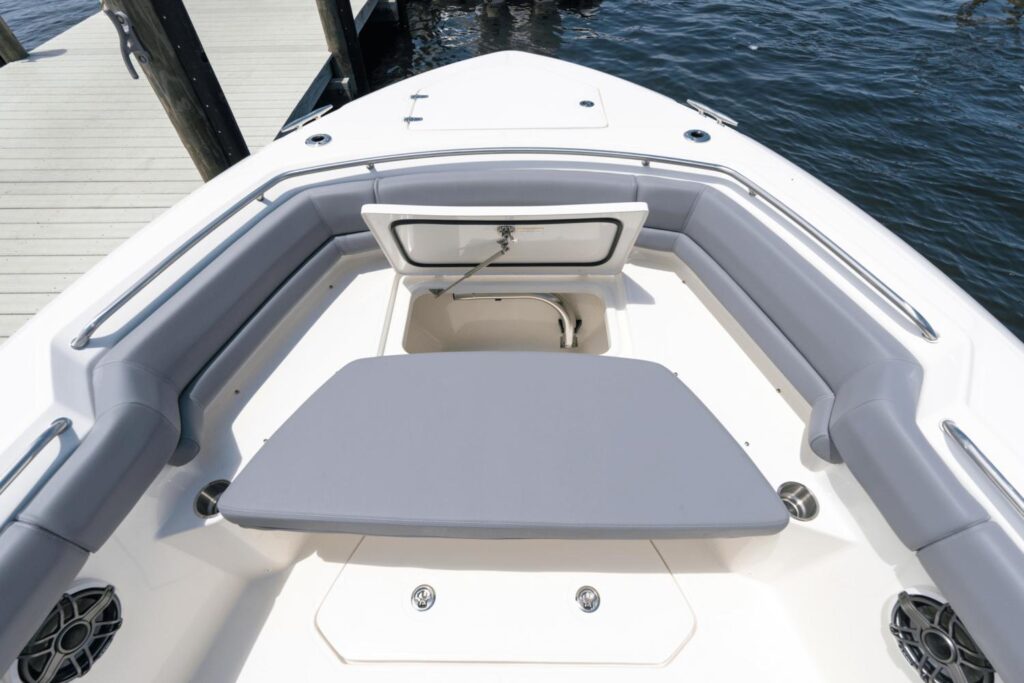 2024-boston-whaler-330-outrage-power-9231864-963899800-0-010620240836-13 - Shop and buy used or new boats at Best Selling Boats.