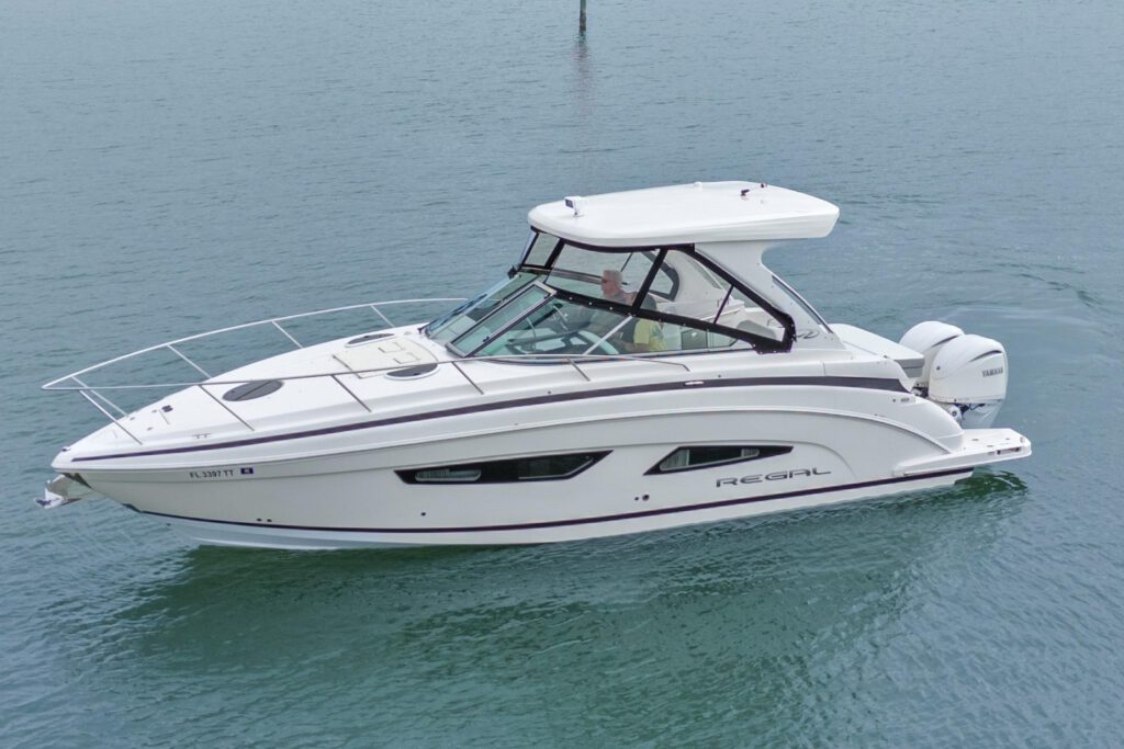 2024-regal-33-xo-power-9652152-20250206114621666-1_XLARGE.jpg - Shop and buy used or new boats at Best Selling Boats.