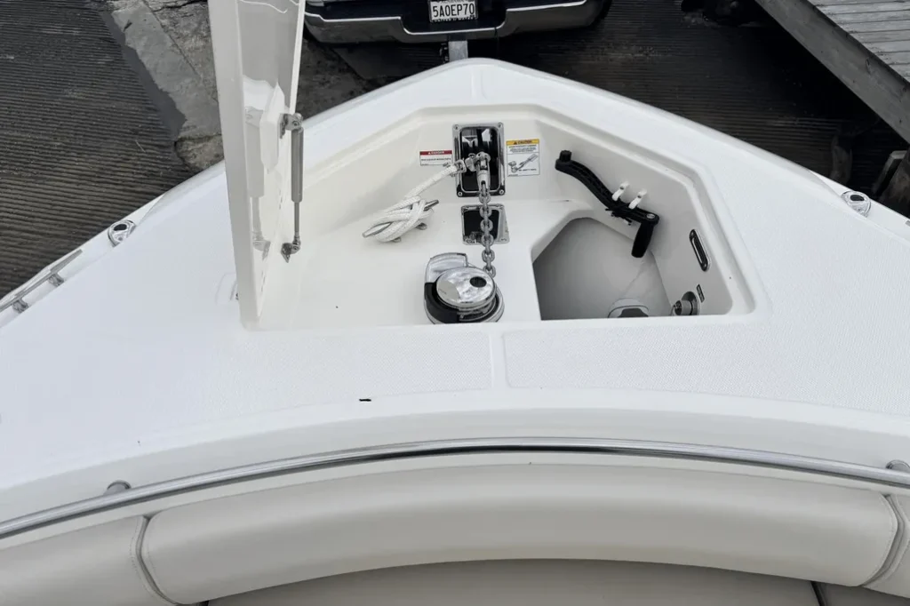 2025-boston-whaler-280-outrage-power-9566399-972697142-0-140120251452-27 - Shop and buy used or new boats at Best Selling Boats.