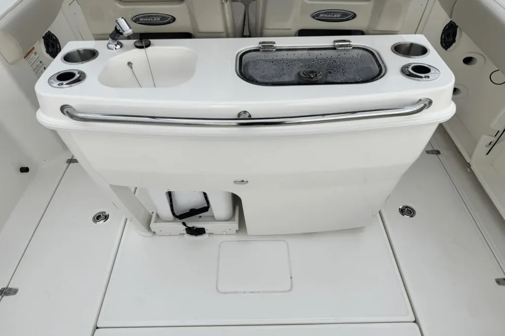 2025-boston-whaler-280-outrage-power-9566399-972697152-0-140120251452-39 - Shop and buy used or new boats at Best Selling Boats.