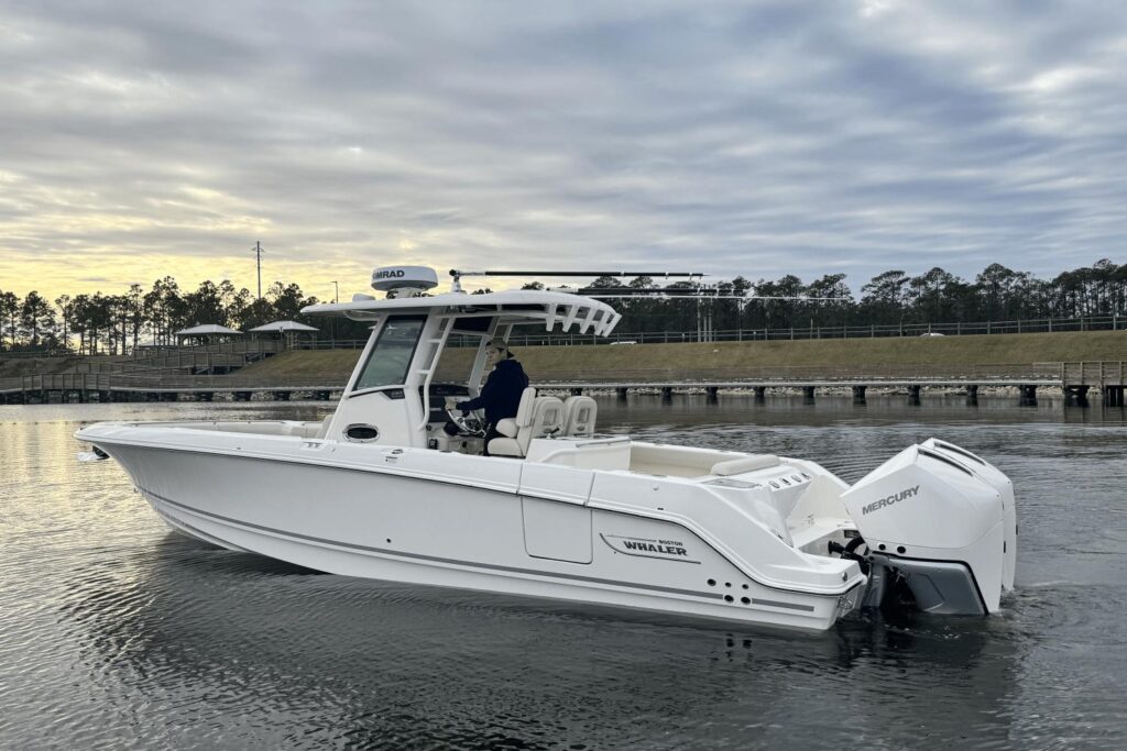 2025-boston-whaler-280-outrage-power-9566399-972697182-0-140120251452-10 - Shop and buy used or new boats at Best Selling Boats.