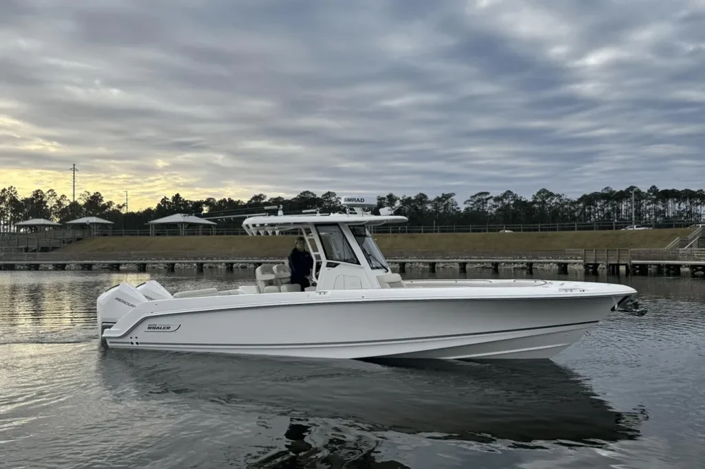 2025-boston-whaler-280-outrage-power-9566399-972697191-0-140120251452-24 - Shop and buy used or new boats at Best Selling Boats.