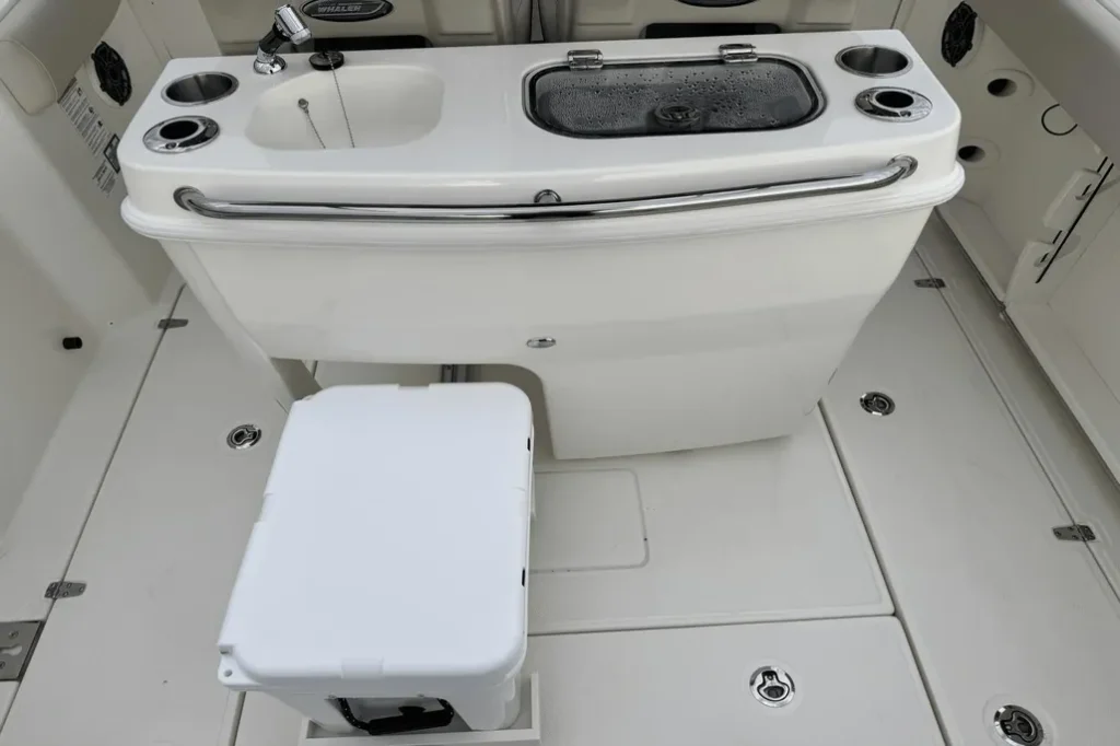 2025-boston-whaler-280-outrage-power-9566399-972697192-0-140120251452-38 - Shop and buy used or new boats at Best Selling Boats.