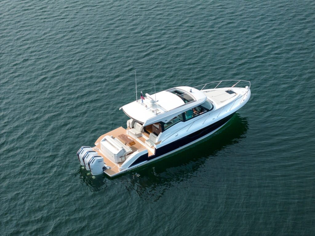 48LE_exterior-2024-13 - Shop and buy used or new boats at Best Selling Boats.