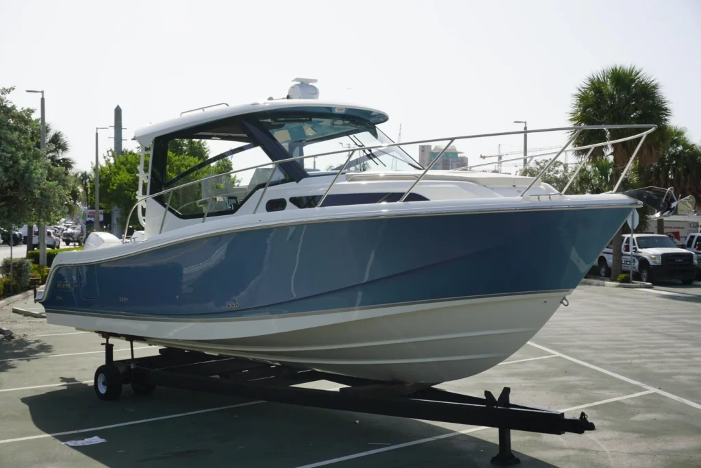 8733996_20230726082810820_1_XLARGE.jpg - Shop and buy used or new boats at Best Selling Boats.