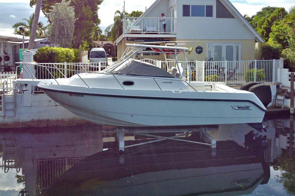 9283385_20240303103629243_1_XLARGE.jpg - Shop and buy used or new boats at Best Selling Boats.