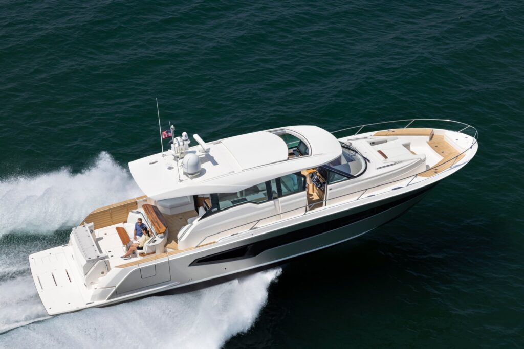 EX60_exterior-33-2024 - Shop and buy used or new boats at Best Selling Boats.