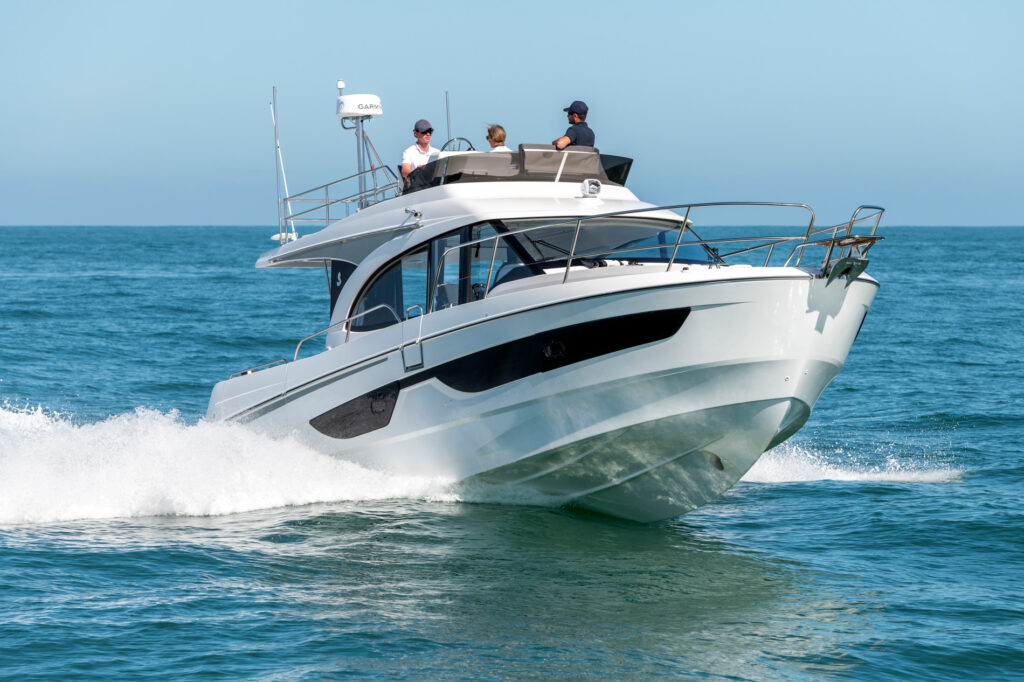 antares11-fly-2174.jpg-1900px - Shop and buy used or new boats at Best Selling Boats.