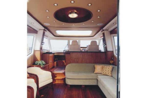 2010 Tiara Yachts 5800 Sovran - Image 6